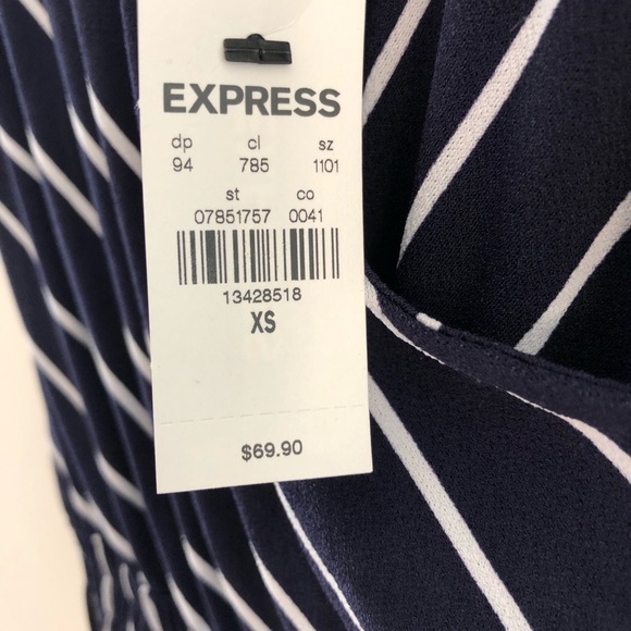 🆕 Express | Wrapped Jumpsuit - Picture 9 of 9